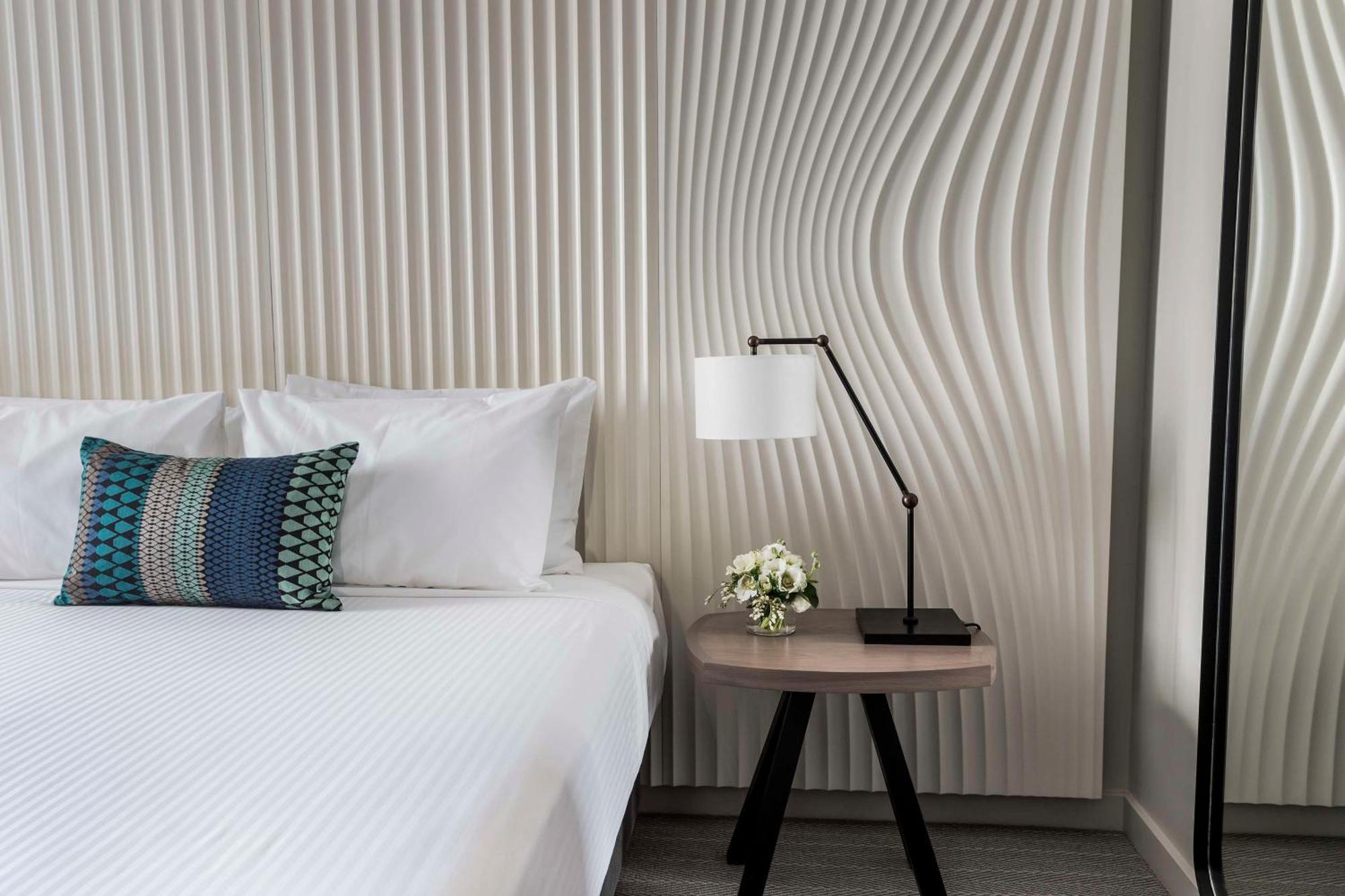 Doubletree By Hilton Melbourne Exterior foto