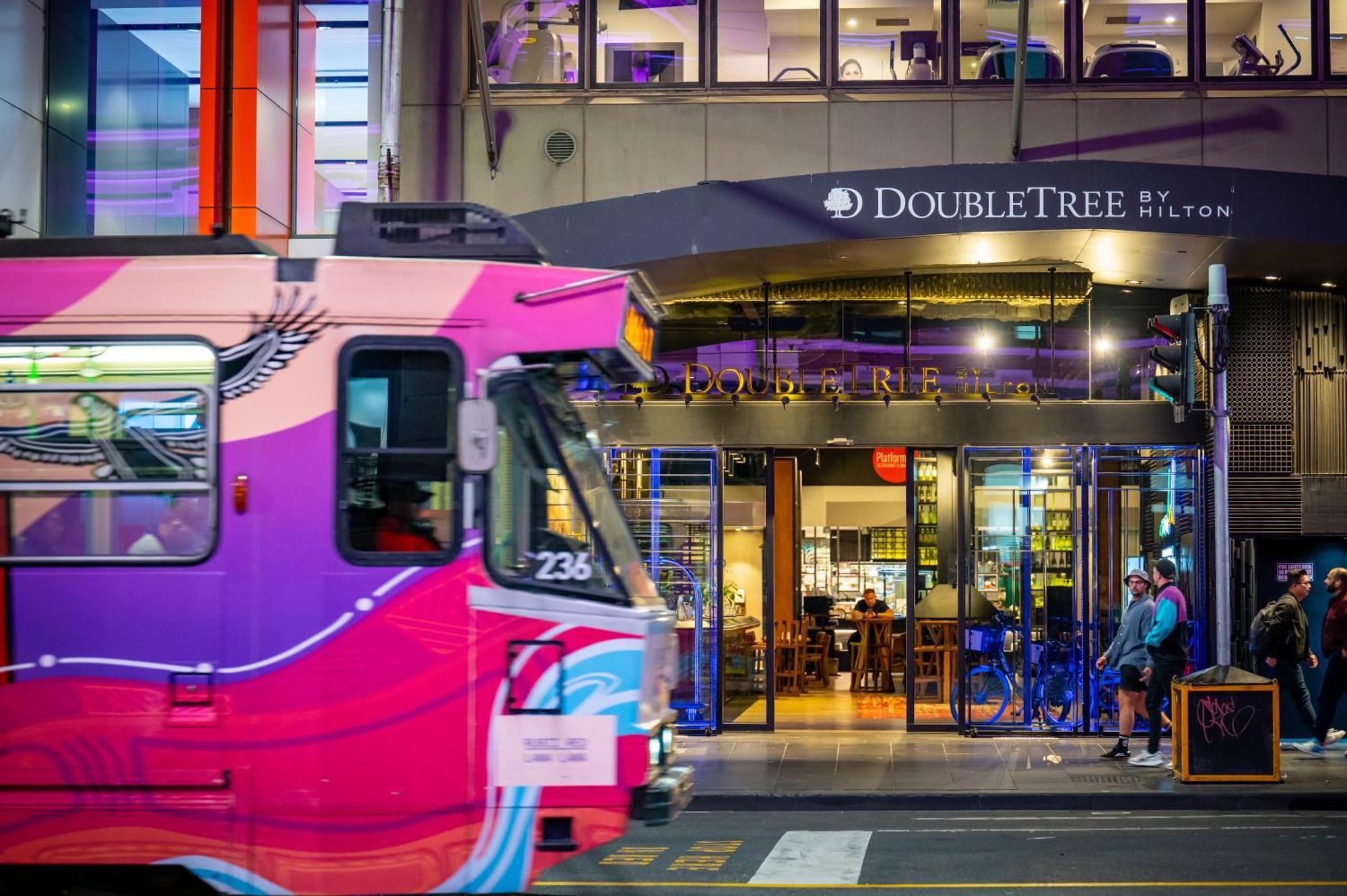 Doubletree By Hilton Melbourne Exterior foto