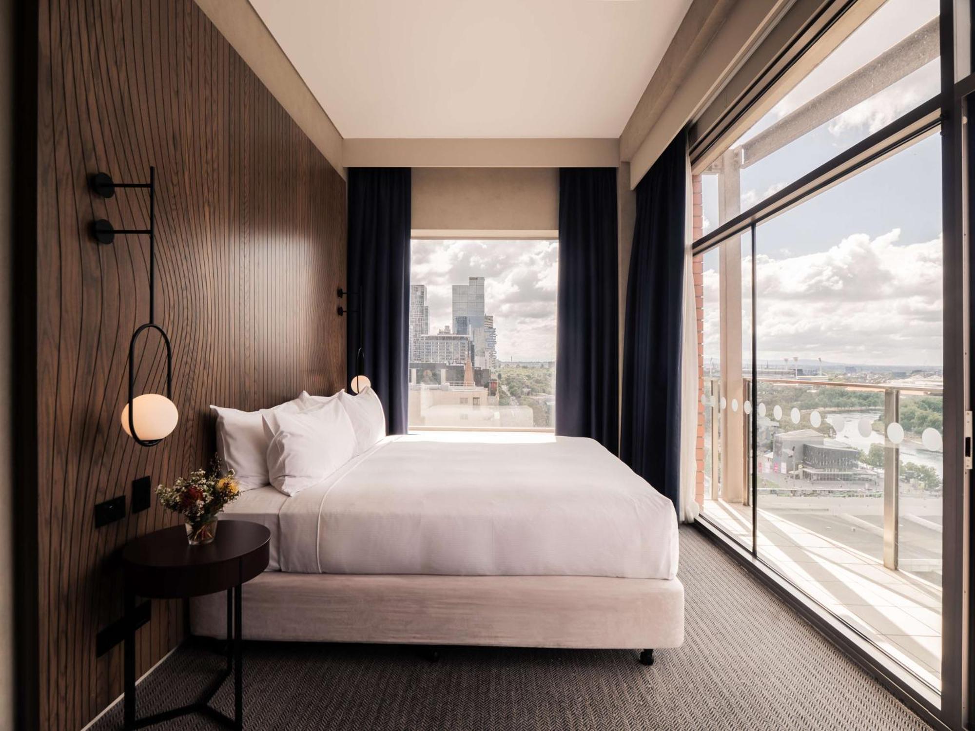 Doubletree By Hilton Melbourne Exterior foto